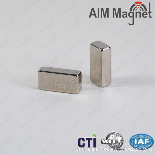 Strong N52 30x20x2.5mm neodymium magnet